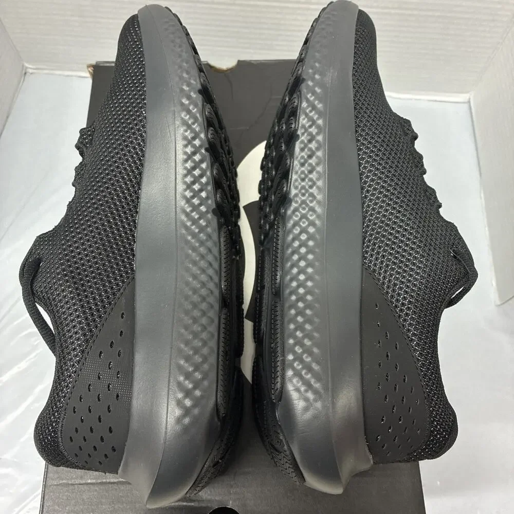Under Armour Men’s Sneaker Size 10 Surge Running Shoes Black 3027000-002